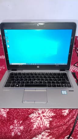 HP EliteBook 820