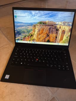 Finskick i5 Intel, 4,1 Ghz Lenovo X1 Ver 7 8GB/256GB SSD W11 - MS Office, pekskä