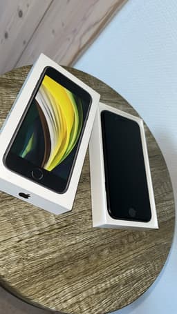 iPhone SE 128GB