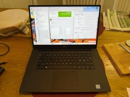 Dell XPS 15 7590 i7 9750H 6C/12T | 40 RAM 512 NVMe | Geforce 1650