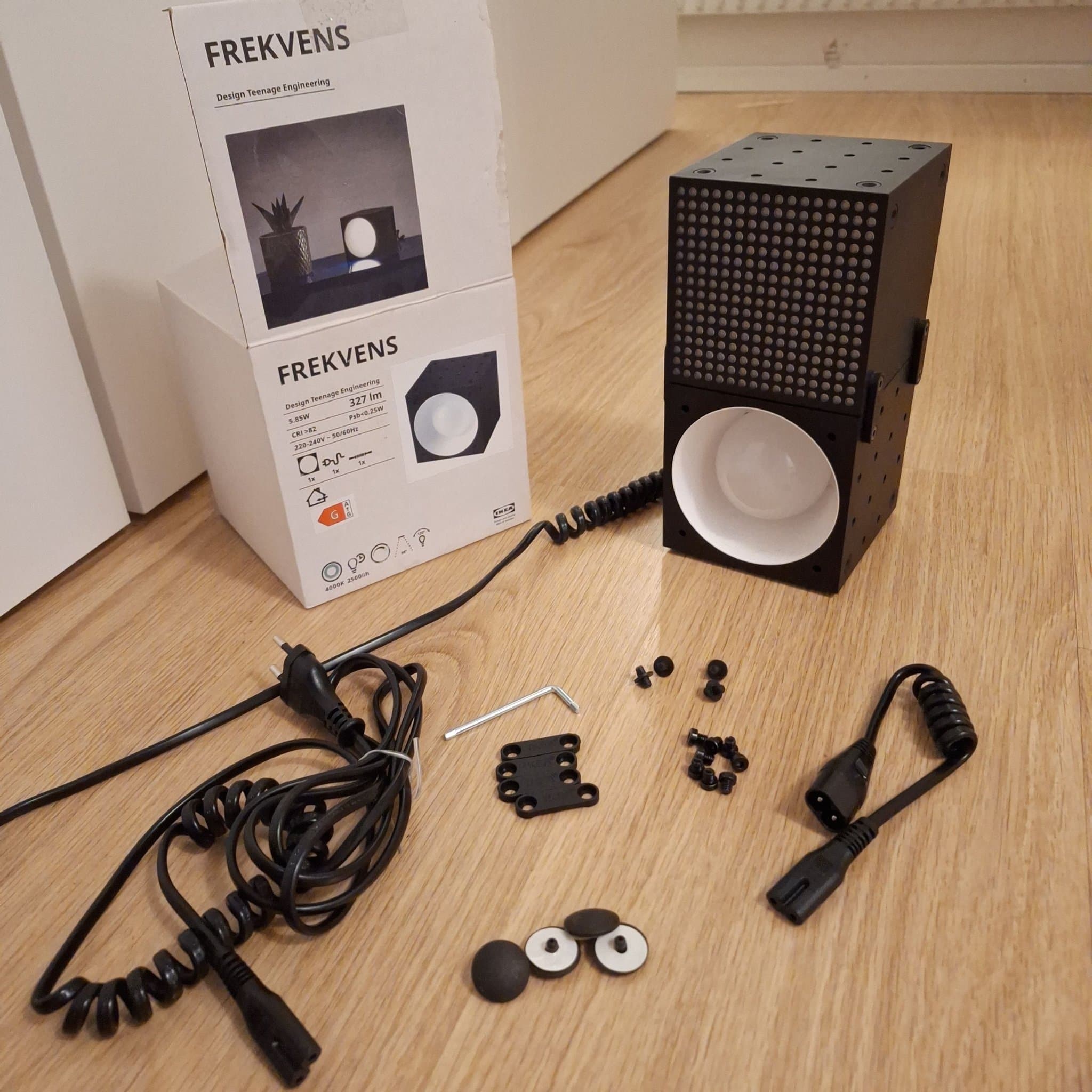IKEA Frekvens Lampa. Teenage Engineering