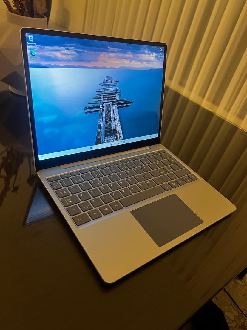 Microsoft Surface Laptop Go 3 12" W11