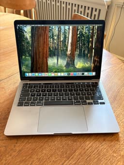 MackBook PRO 13-tum (2020) Intel Core i5, 16 GB RAM, med touchbar