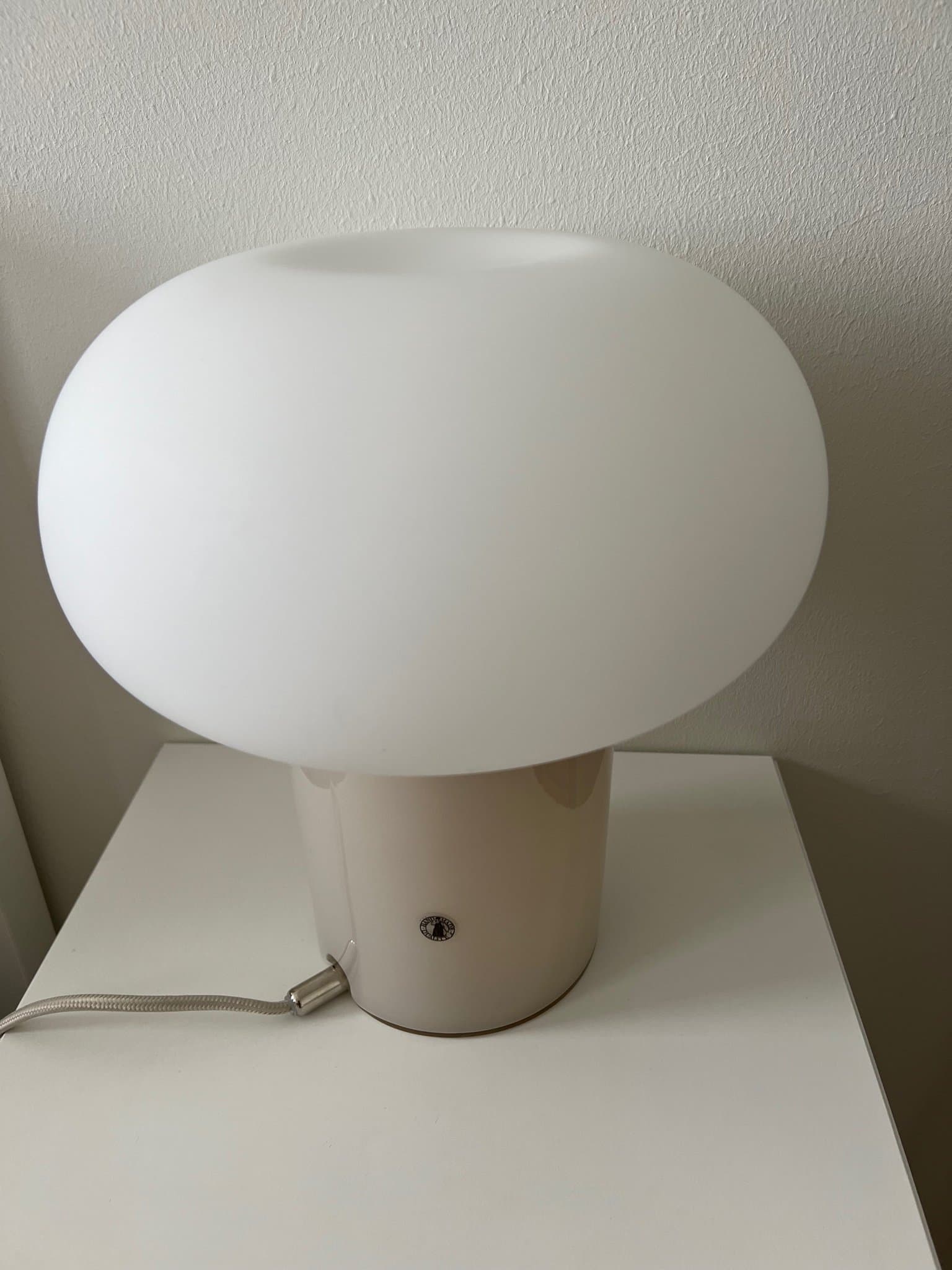 Ny bordslampa
