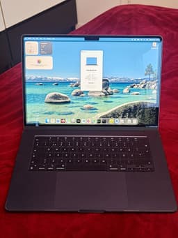 MacBook Air M3 15 tum 8/256GB 2024 98% batteri Midnight Blue Svenskt tangentbord