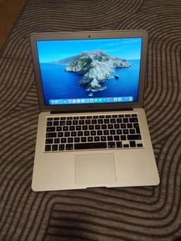 MacBook Air 2017 13.3" - Intel Core i5 / 8GB RAM / 128GB SSD