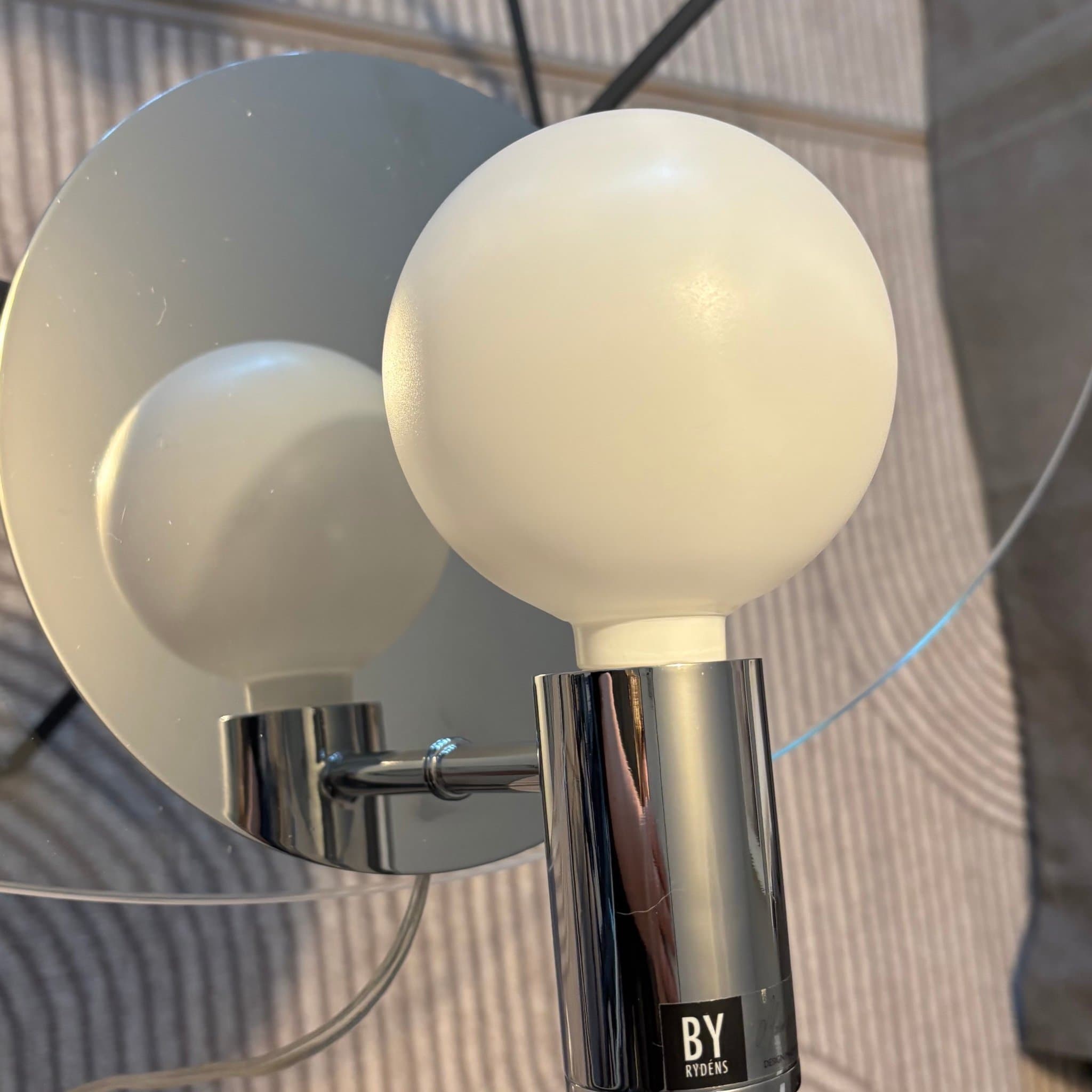 By Rydéns | Gloria Silver Spegel | Vägglampa | Opalfärgad Lampa medföljer