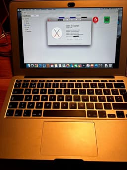 MacBook Air (11-tum, Early 2015)