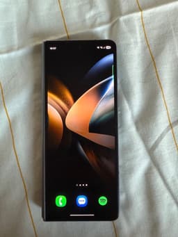 Samsung Galaxy Z Fold 4