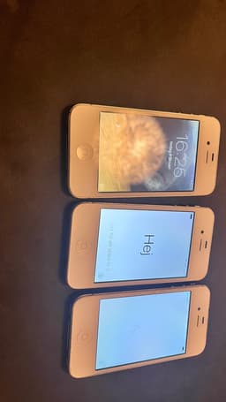 Tre iPhone 4S