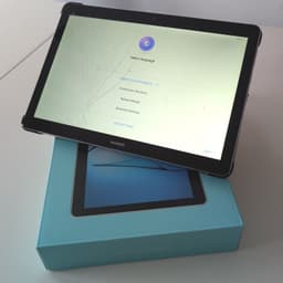 HUAWEI, MEDIAPAD, T3, 10", SPRUCKEN SKÄRM, NYPRIS 1795KR, INKL FODRAL