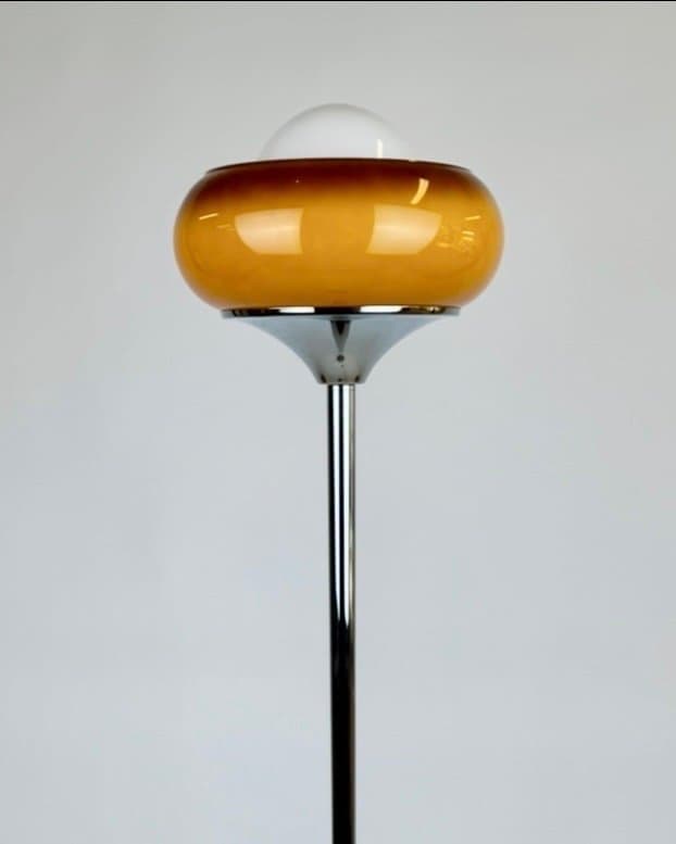 Bauhaus Egg Tart golvlampa