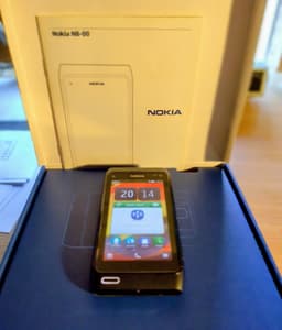Nokia N8-00
