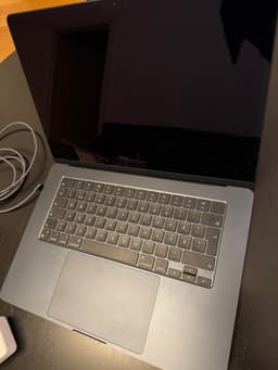 MacBook Air 15 tum M2 (2023)