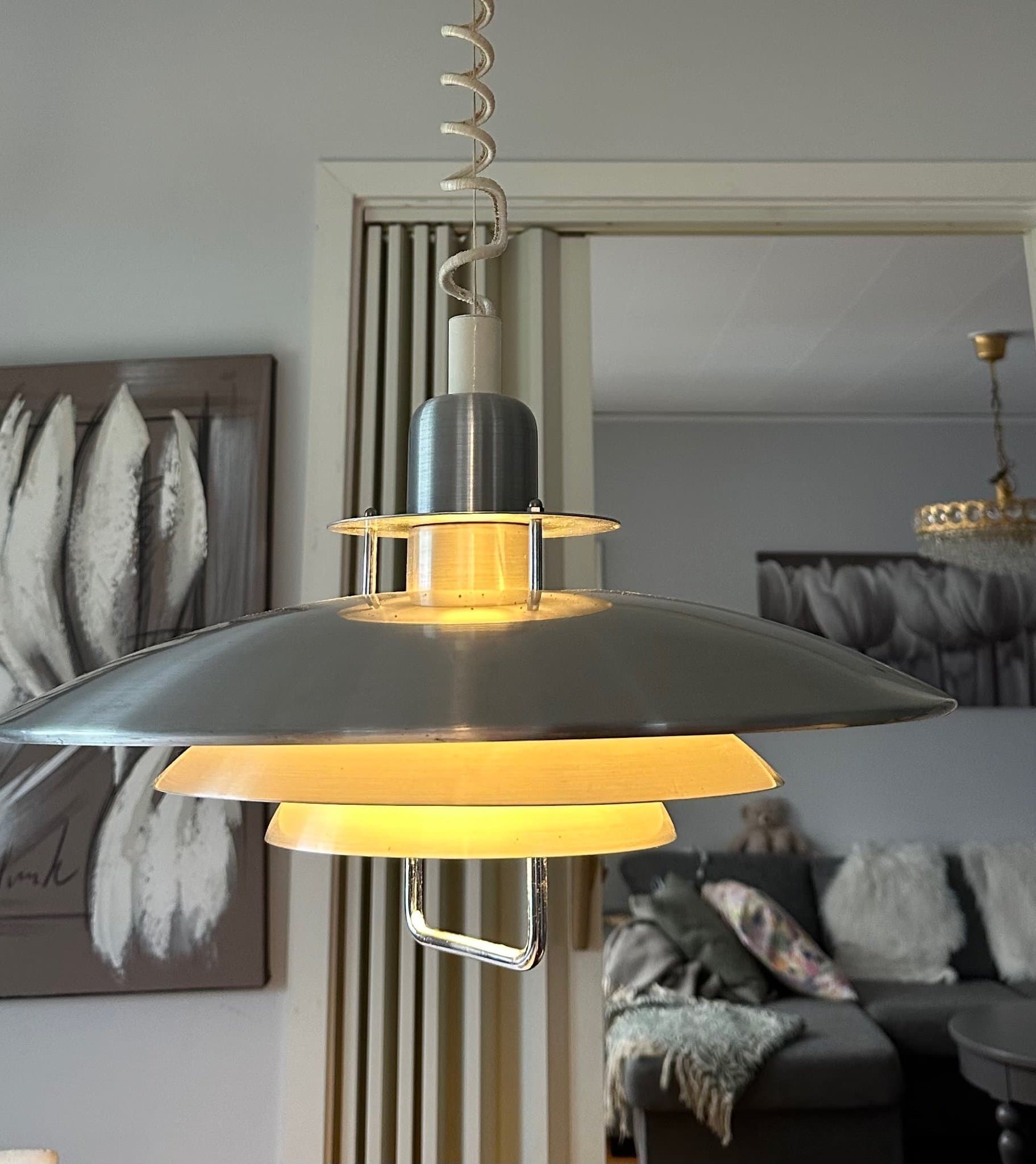 Belid silverfärgad taklampa Taklampa. RetroBELID, plåt, mod.T214 höj & sänkbar
