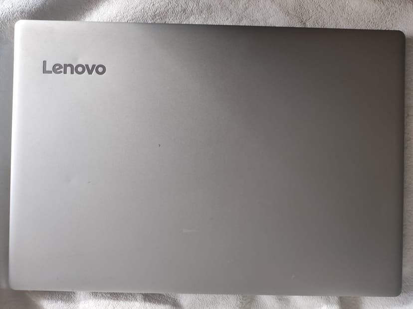 Lenovo IdeaPad 1 15AMN7 82VG00H5MX 16"
