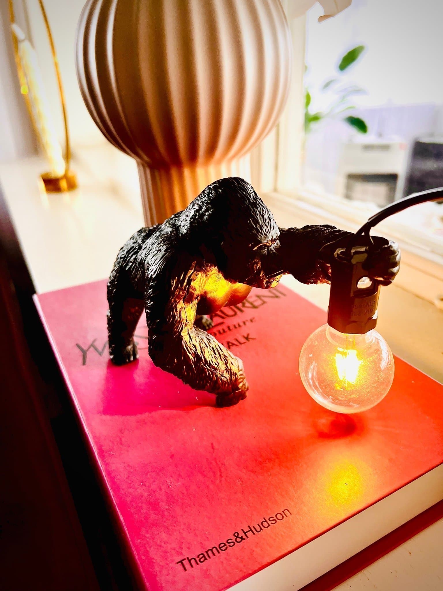 Ovanlig designlampa stående orangutang ny!