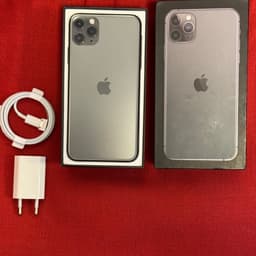 iPhone 11 Pro Max, 256gb och 100% batterihälsa. Med tillbehör
