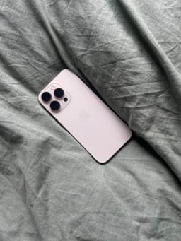 iPhone 16 Pro Desert Titanium (128 GB)