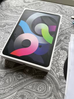 Apple iPad Air (4th generation) Wi-Fi + Cellular