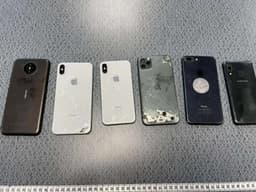 6st Mobiler - iPhone XS, XS Max, 11 Pro max - för reservdelar
