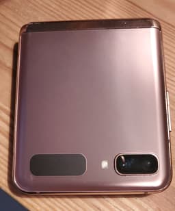 Samsung Galaxy Z Flip 5G 256 GB med tillbehör