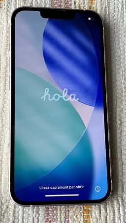 100% olåst iPhone 13 stjärnglans med 100% batterihälsa. 3999kr på Swappie