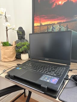 MSI Cyborg 15 A12U + fläkt