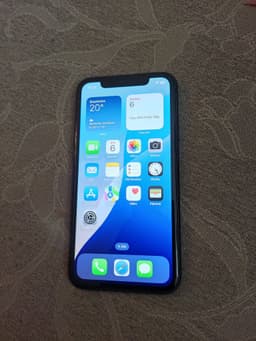 Svart iPhone 11 64GB inkl. laddare
