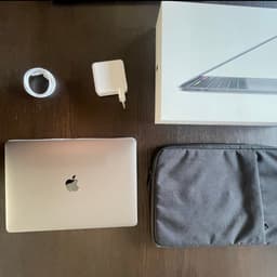 MacBook Pro 13-tum 2020 - Medföljer Väska