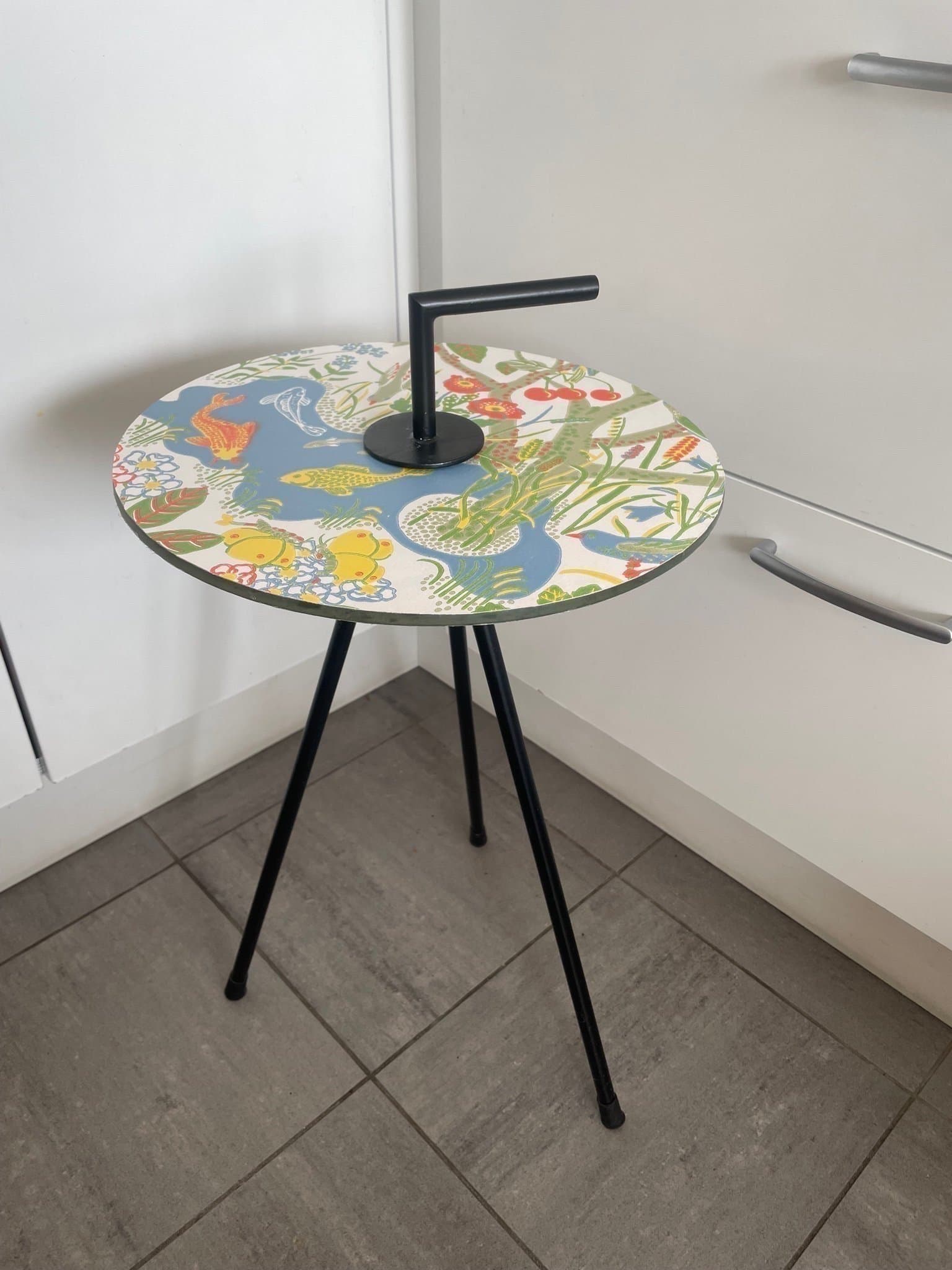 Dekorativt Sidobord Dubel sidan motiv Josef Frank svenskt tenn tapet paradiset