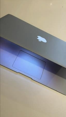 MacBook Air (13-inch, Early 2015). !!! Obs Batterier måste byttas