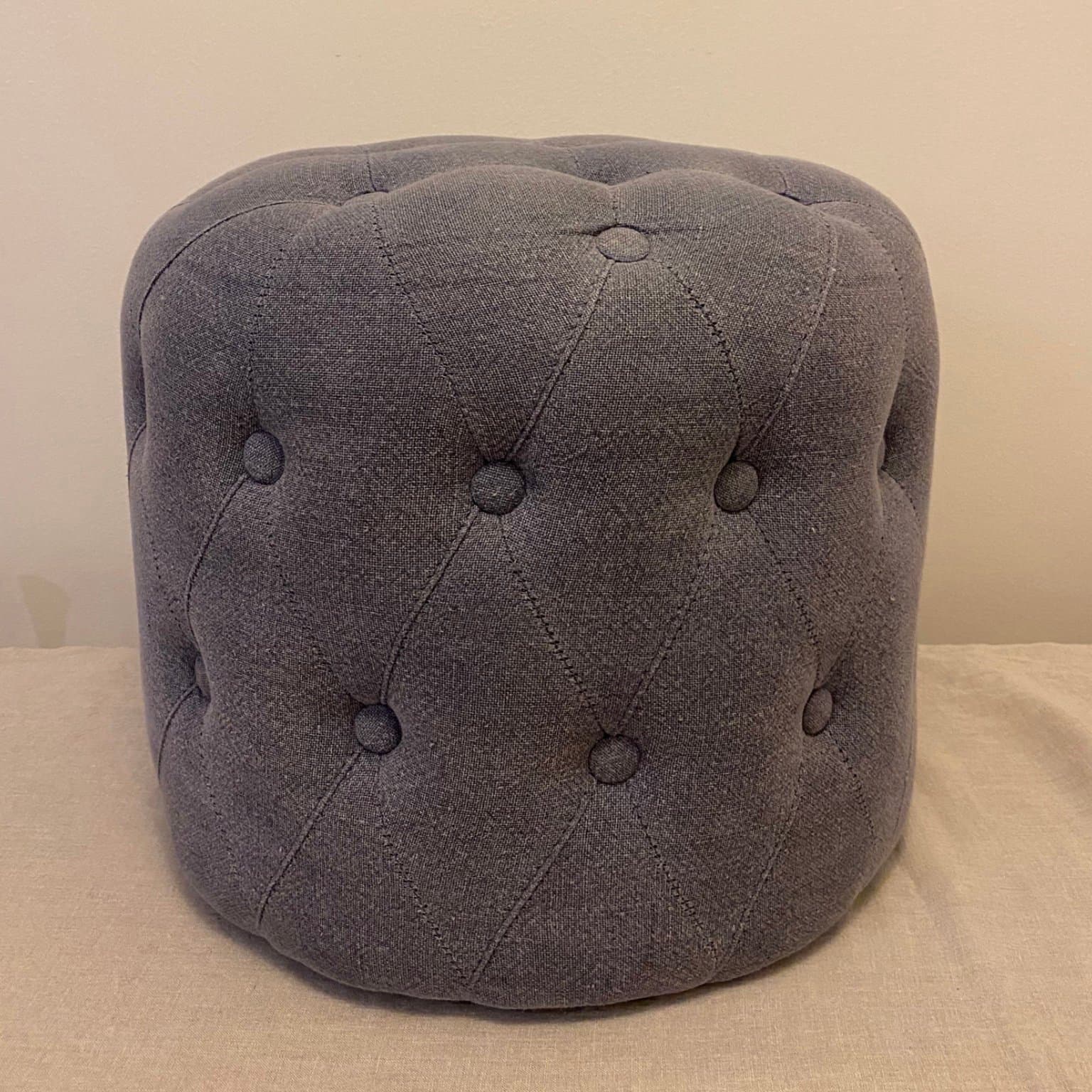 Jotex Skene Sittpuff • Linne • Fotpall • Pall • Bord • Bänk • Stol