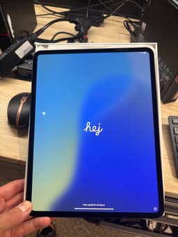 Apple iPad Pro 13 tum / 256 GB /Wifi / rymdsvart