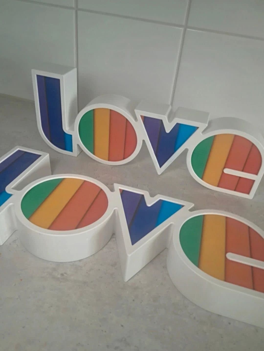 Dekorativa LOVE-ljus