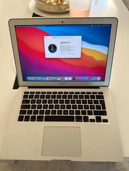 MacBook Air 13-tum (2017)