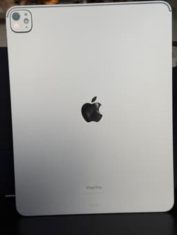 iPad Pro 13-inch (M4) 2024 Wi-Fi 256 GB med Apple Magic Keyboard