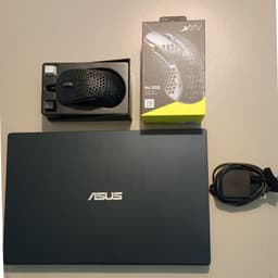ASUS E510 Laptop och Xtrfy M4 RGB Mus