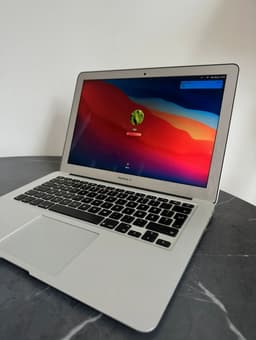 MacBook Air 13-tum (2017)