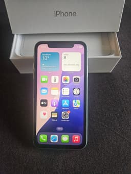 iPhone 11 128gd olåst