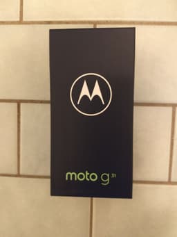 * FYND HELT NY Motorola Moto G31 (OLED/5000 mAh) i OBRUTEN förpackning *