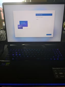 MSI Raider GE78HX 13V, 17TUM, RTX4070 240Hz, 32GB RAM, 2TB SSD