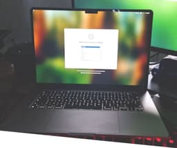 APPLE MACBOOK AIR M2 15"-tum (2023) med datorväska *JULKLAPPSTIPS*