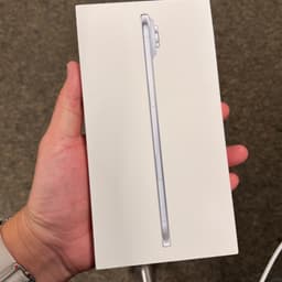 Apple iPhone Air unopened new, sky blue, 256gb