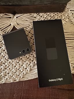Samsung Galaxy Z Flip 5