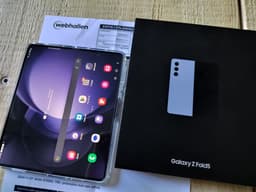 Samsung Galaxy Z Fold5 512gb + 12gb ram ice blue