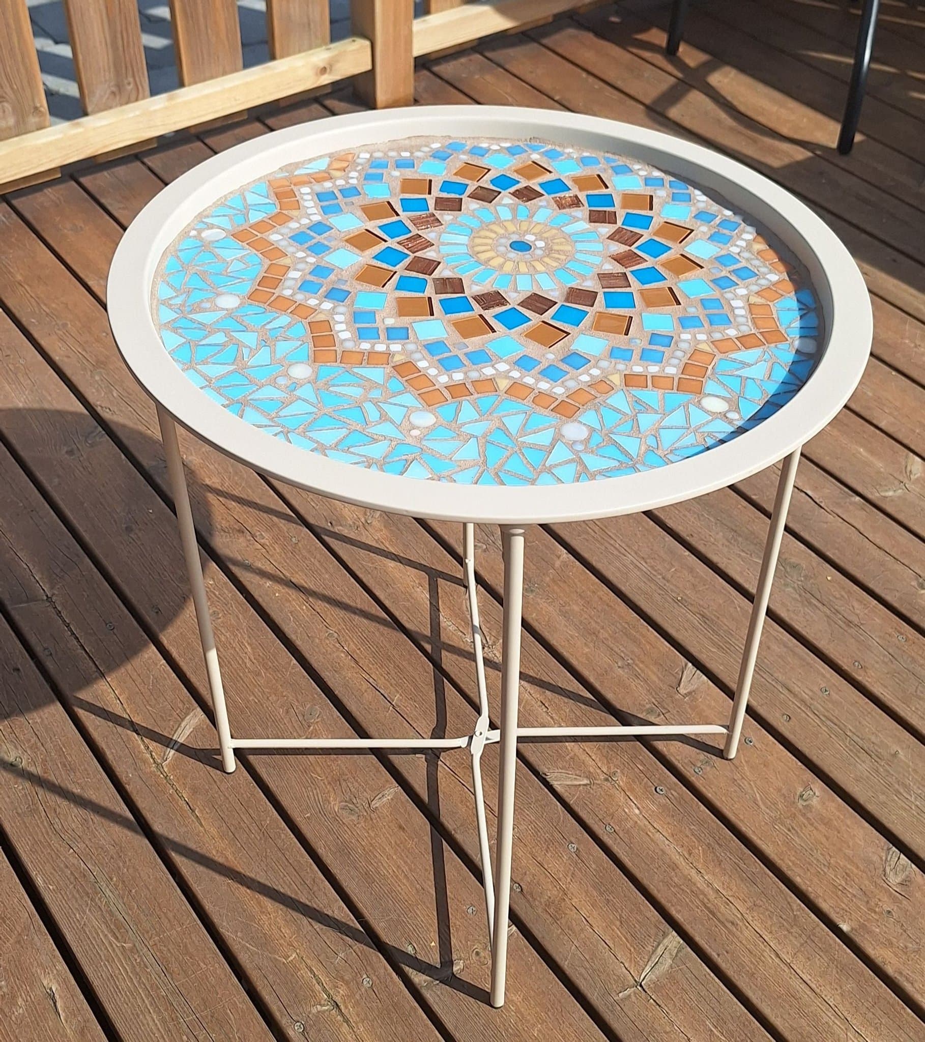 Mosaikbord sidobord hantverk