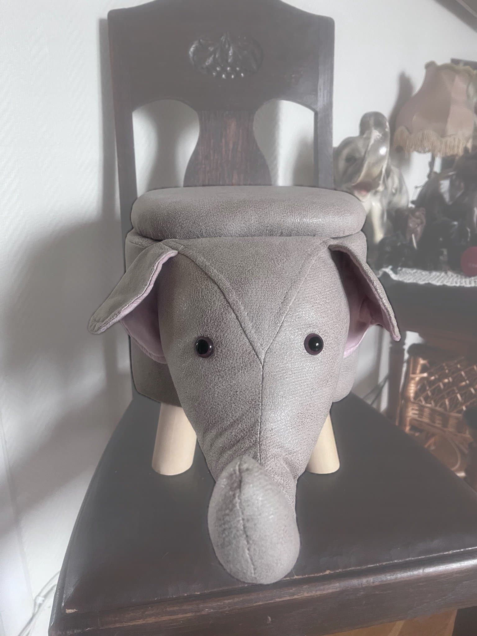 Elefant Pall med Förvaring