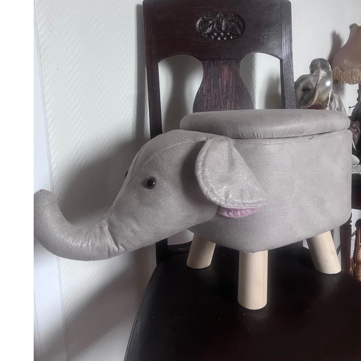 Elefant Pall med Förvaring