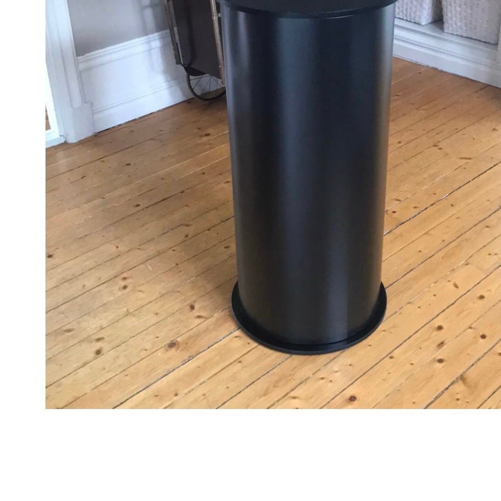 Svart Podie / Piedestal